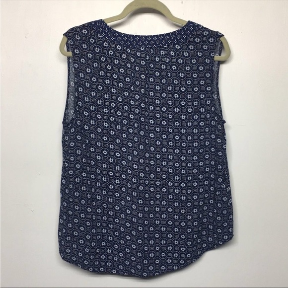 Old Navy sleeveless top - Picture 2 of 6